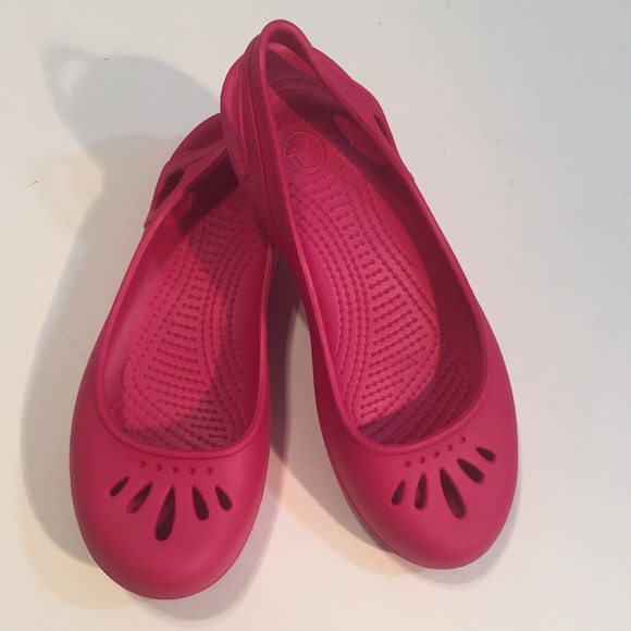 crocs shoes wide widths